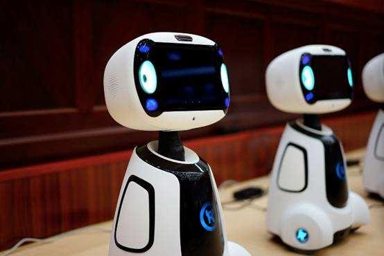 服务机器人即将开启下一个万亿级市场