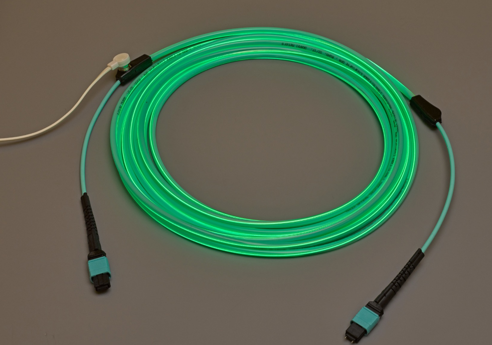 Molex 推出 LumaLink 追踪光缆组件